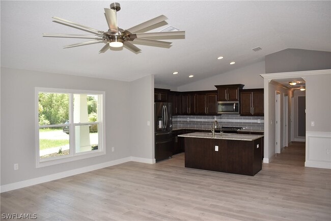 Photo - 6632 Abelson Ave