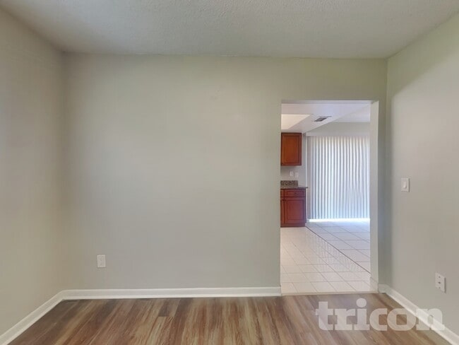 Photo - 3206 Shady Glen Cir