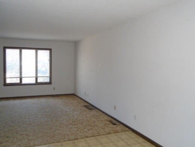 Photo - 706 Ridgewood Dr