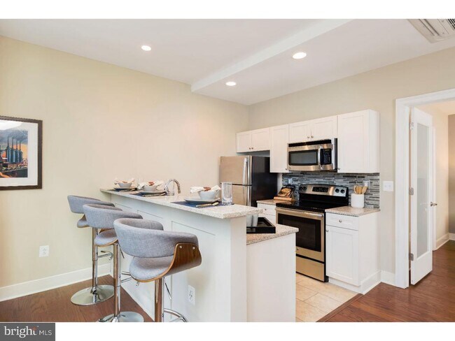 Photo - 1900 Arch St Unit 104