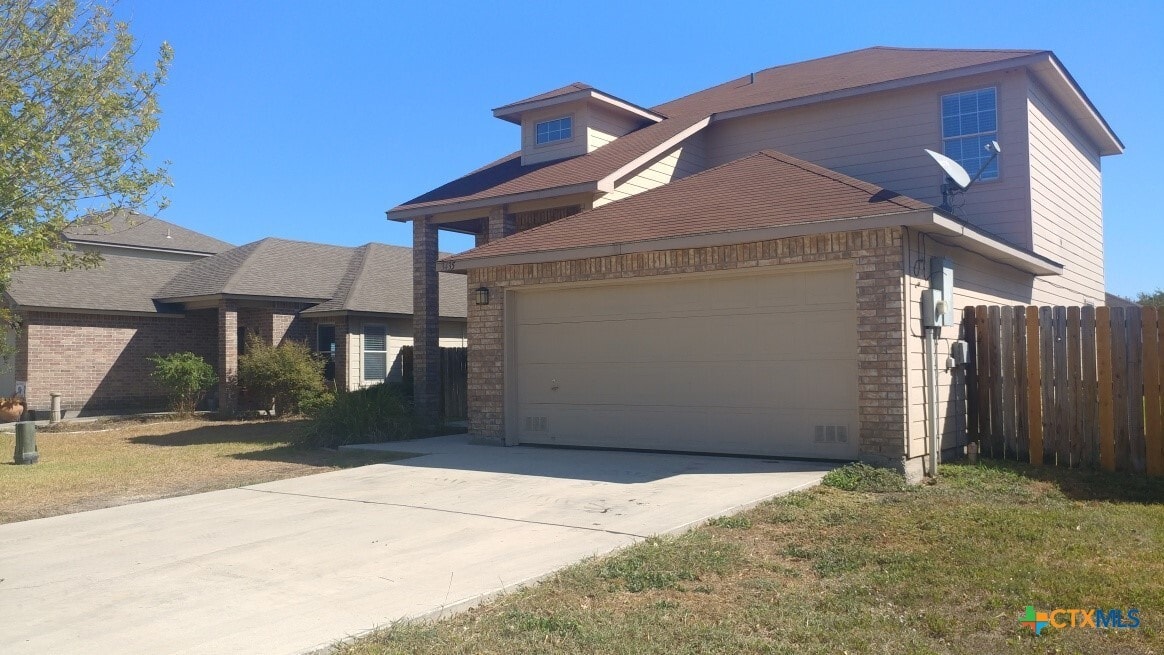 Photo - 3435 Rob Roy St