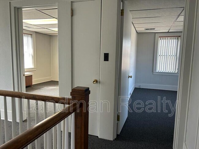 Photo - 304 Hickman St