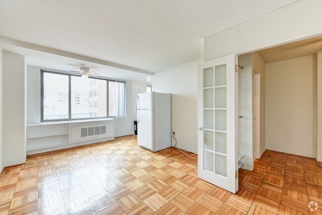 Building Photo - Charming & Bright Junior One Bedroom at Ri... Rental