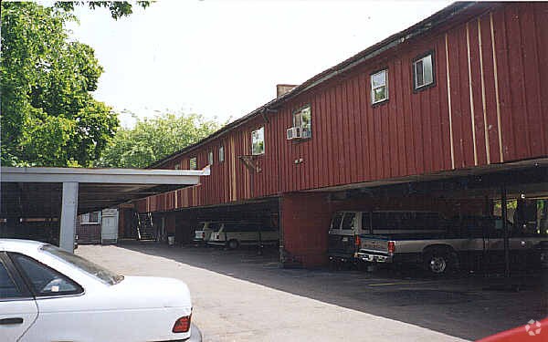 Photo - Oak Acres Apartments