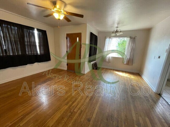 Photo - 416 S Prairie Ave