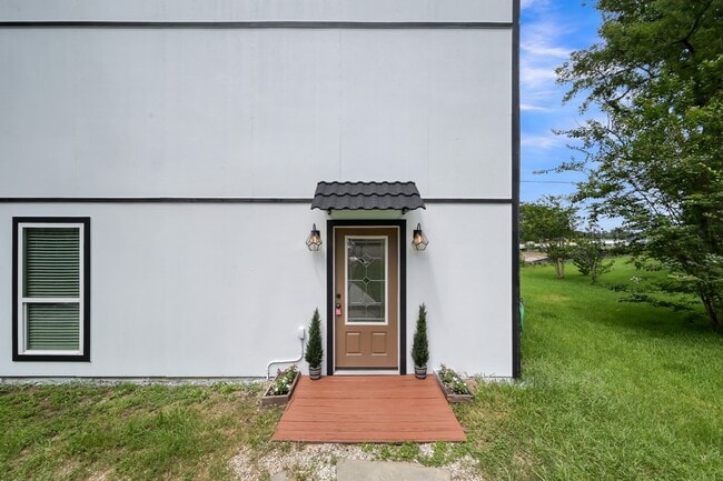 16818 W Alderson