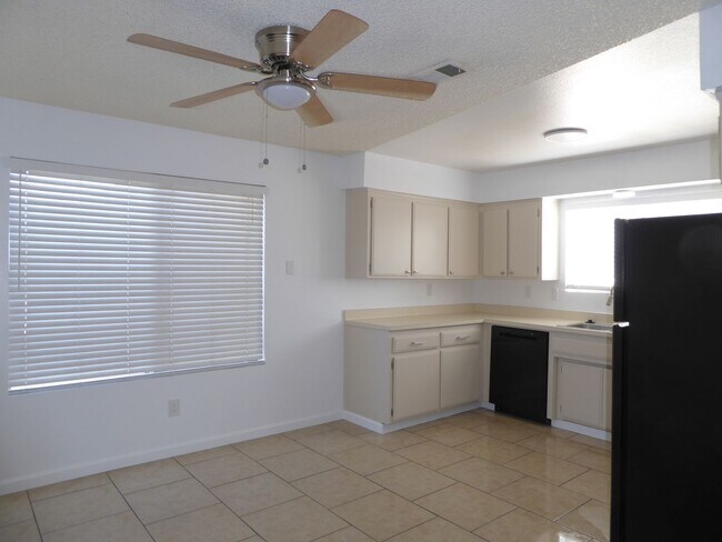 Photo - 824 Capehart Ct Unit C