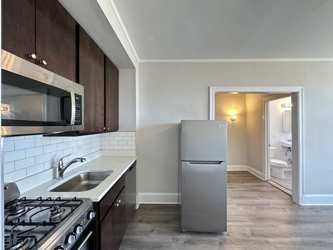 Photo - 3335 W Diversey Ave Unit 133