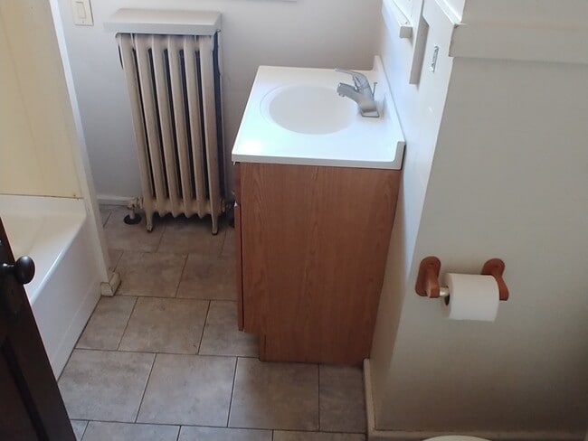 Photo - 154 S Main St