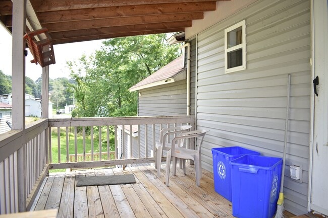 883 Josephine Ave Unit 883 Top