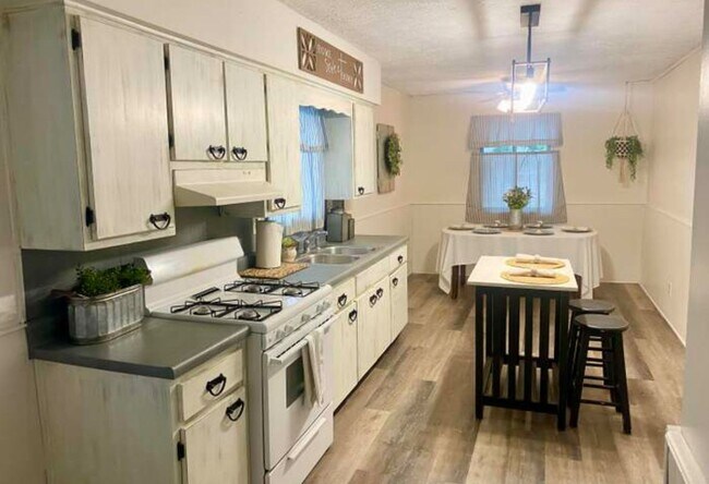 Photo - 1038 S Worth Ave