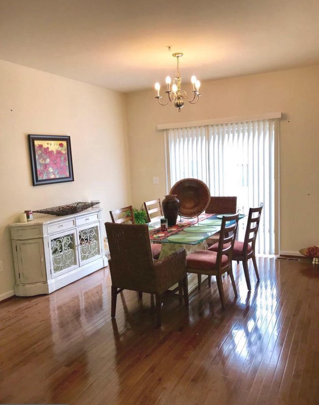 Photo - 517 Pebblebrook Ln