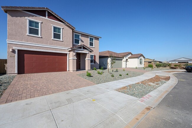 Photo - NEW 5 BEDROOM 3 BATHROOM HOME AVILABLE FOR RENT!