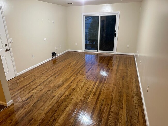 Building Photo - 46 Kenmore Ave Unit Evens