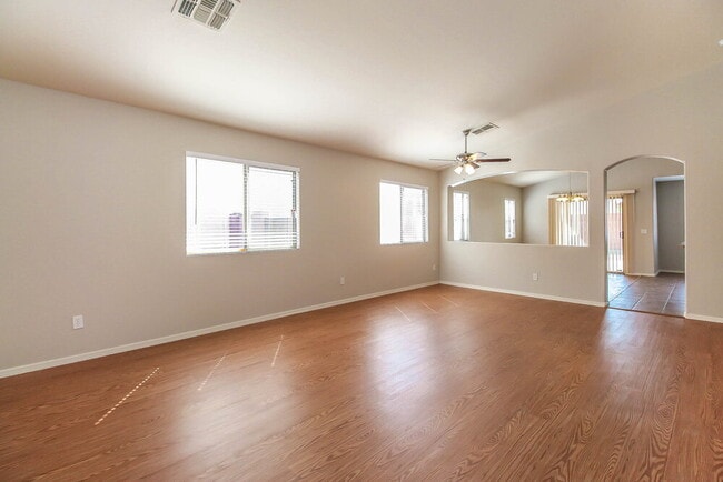 Photo - 3329 W Wayland Dr