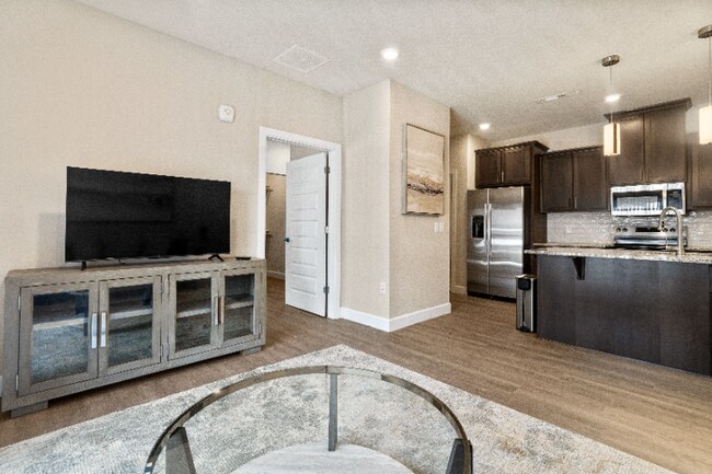 Photo - 1501 SW Aileron Cir Unit 104 ADA Compliant