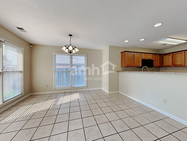 Photo - 5005 Bristol Woods