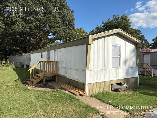 Building Photo - 1305 N Floyd St