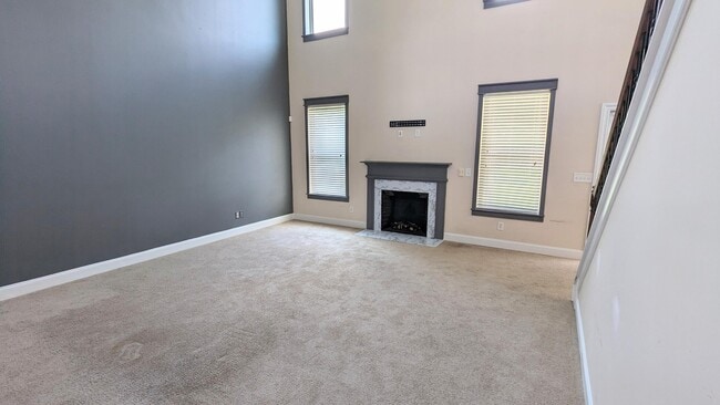 Photo - 718 Erika Ln