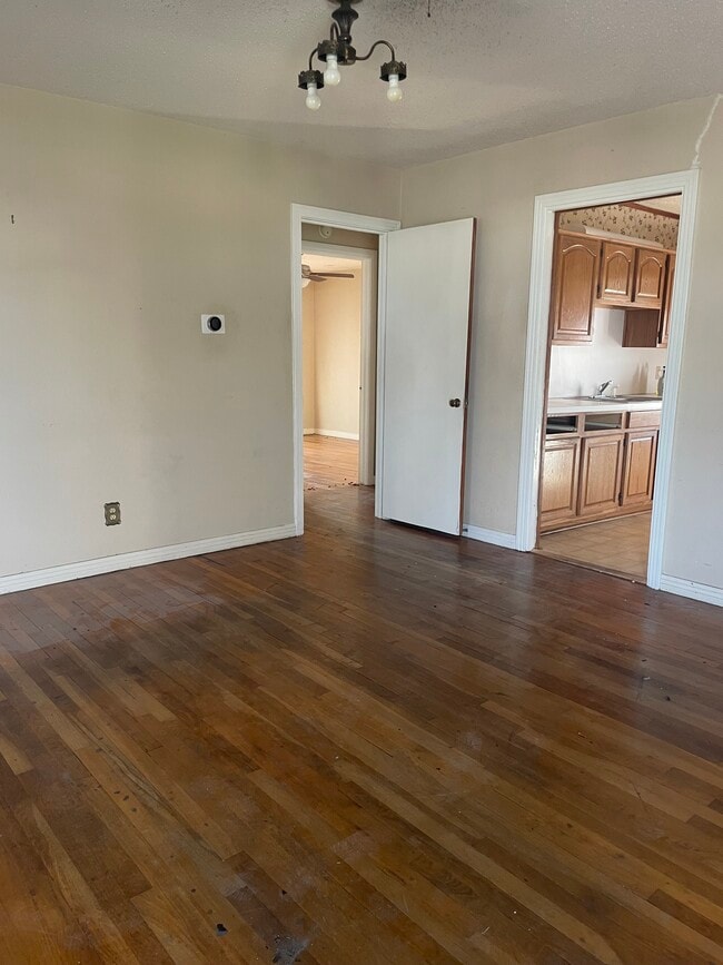 Photo - 117 Bowie St