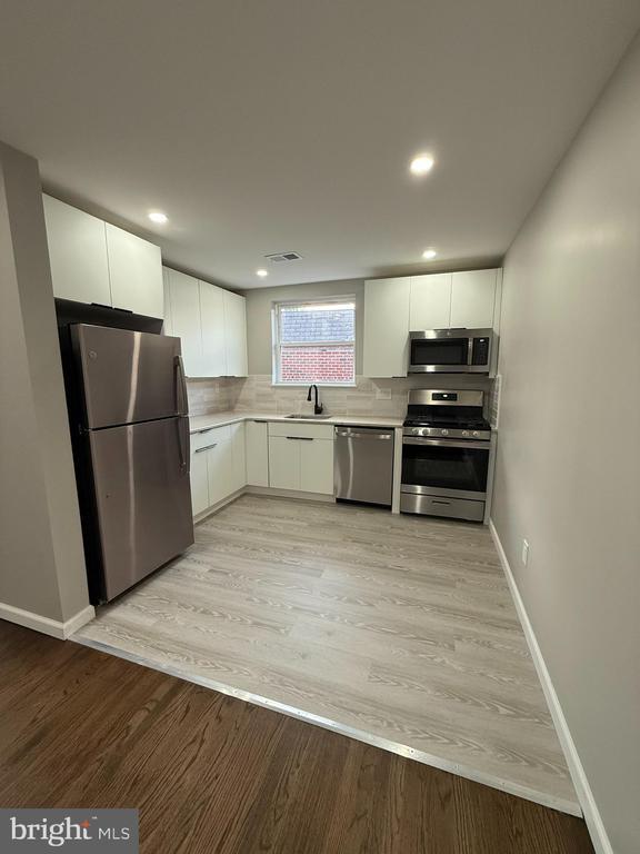 Photo - 1635 Borbeck Ave