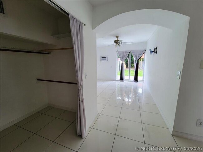 Photo - 2531 Funston St