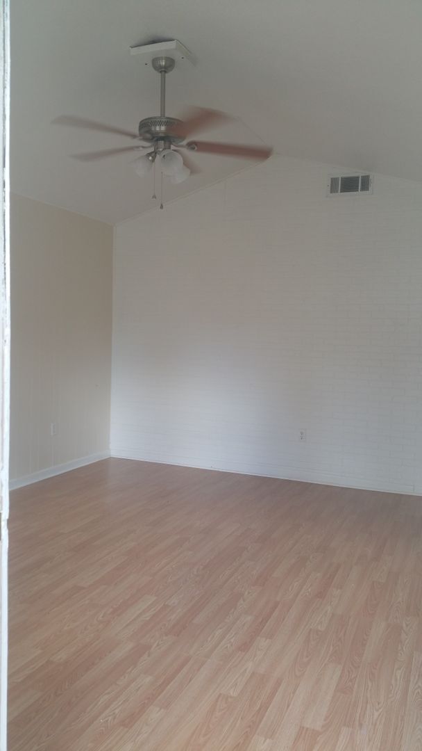 Photo - 3 bedroom Central air and heat home sherwood