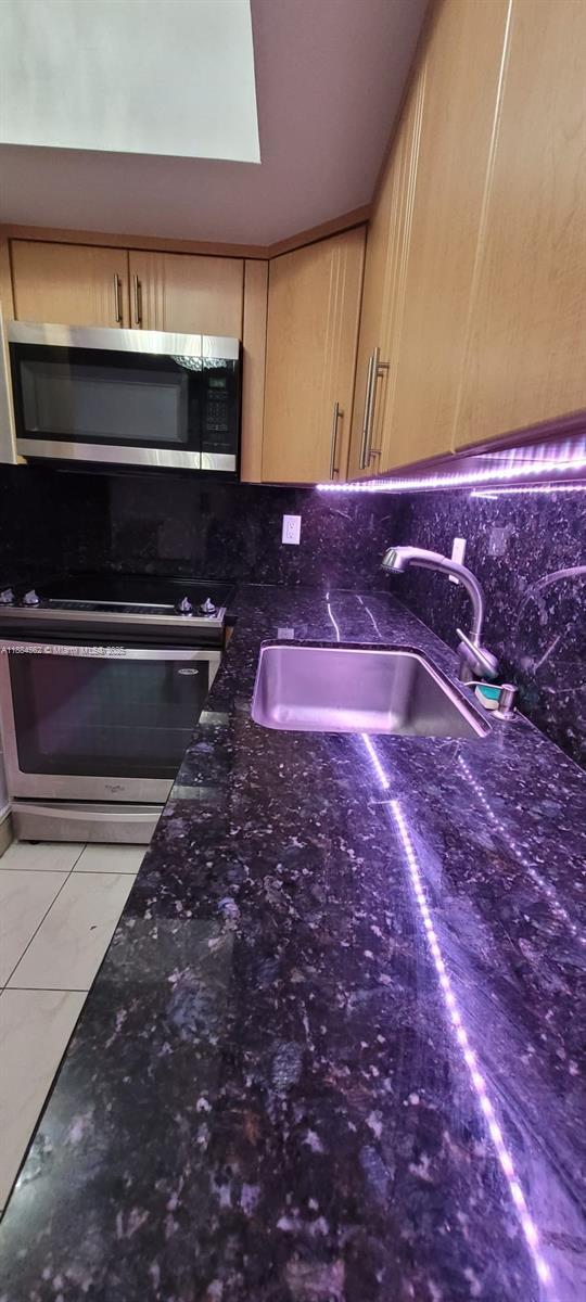 Photo - 8425 Harding Ave Unidad 1