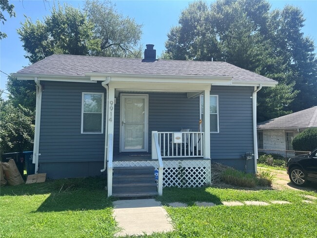 Building Photo - 9914 Clyde Ave