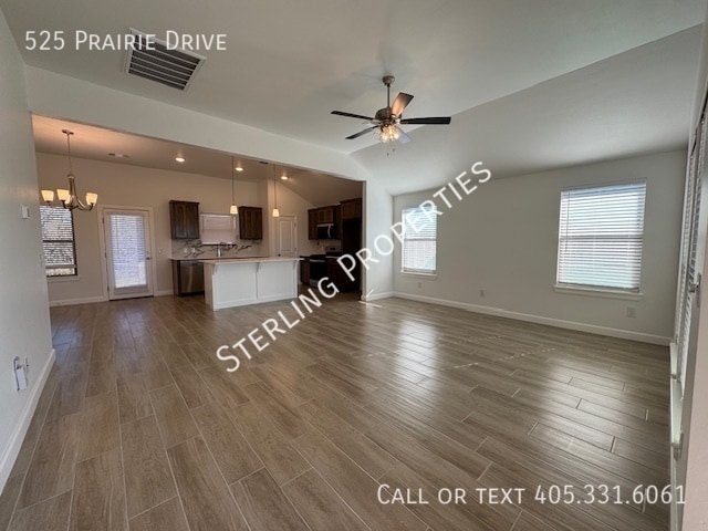 Photo - 525 Prairie Dr