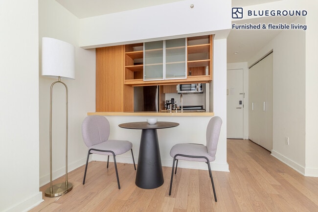 Photo - 450 W 17th St Unidad FL6-ID1801