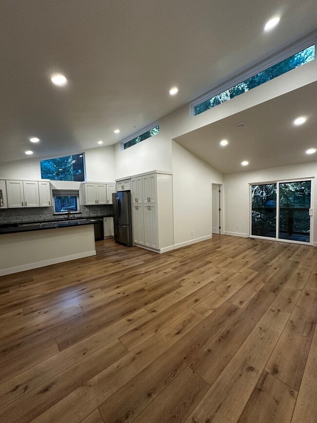 Photo - 206 Sequoia Rd