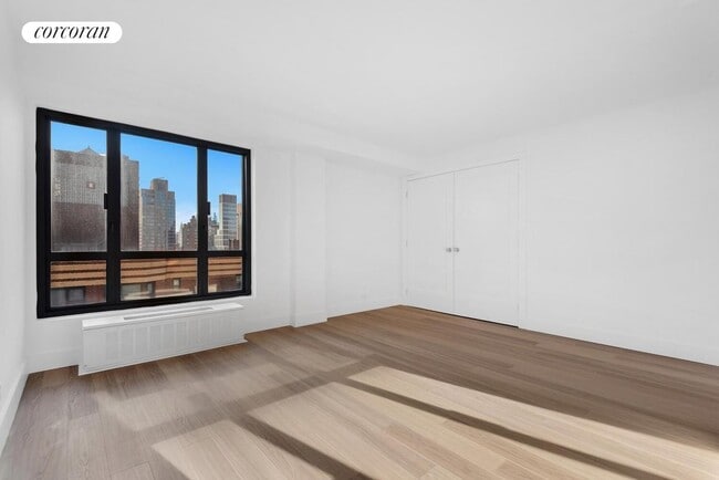 Photo - 501 E 87th St