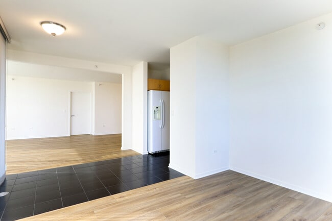 Photo - 807 Davis St Unit 905