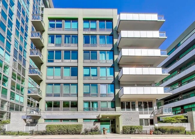 Building Photo - 660 W Wayman St Unit 705B