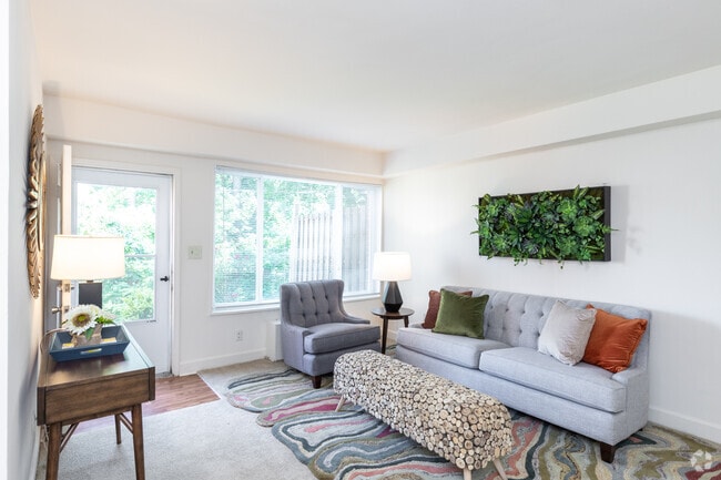 2BR, 1BA - Living Room