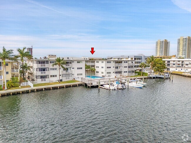 Building Photo - 462 Golden Isles Dr Unit 310 Rental