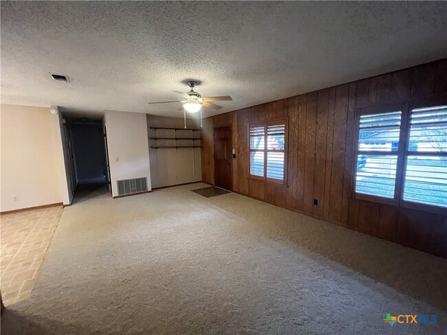 Photo - 801 Timber Dr