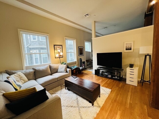 253 Norfolk St Unit 1-4