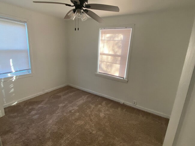 2814 Fleming Dr