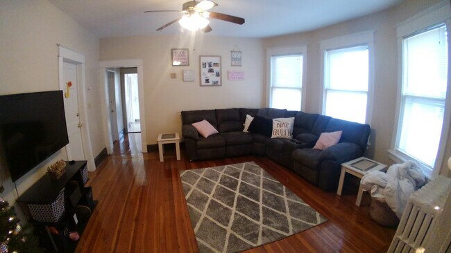 Photo - 522 Morris St