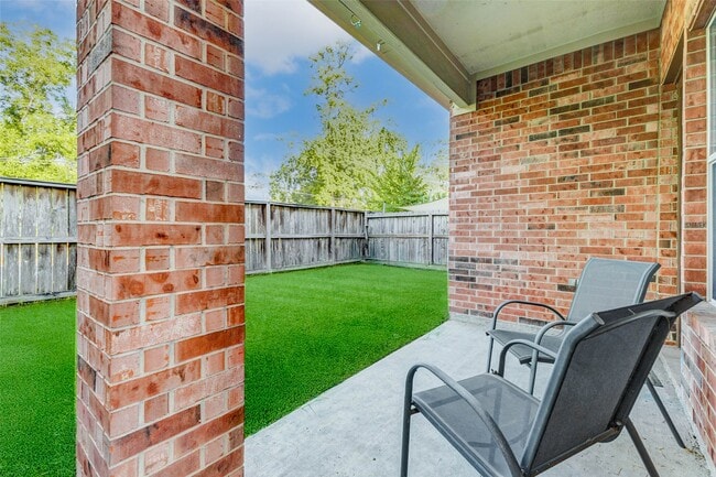 Photo - 5227 Brinkman Ct