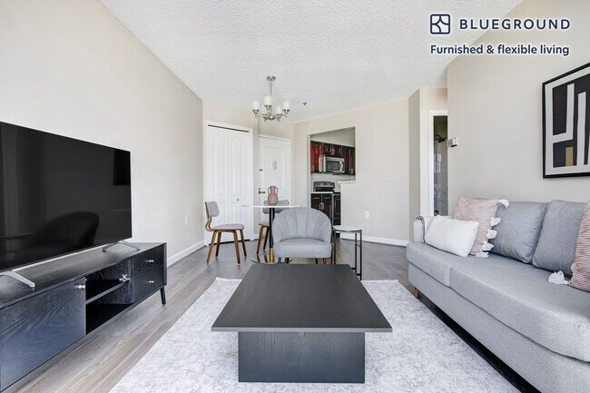 Photo - 2140 L St NW Unidad SI FL11-ID387