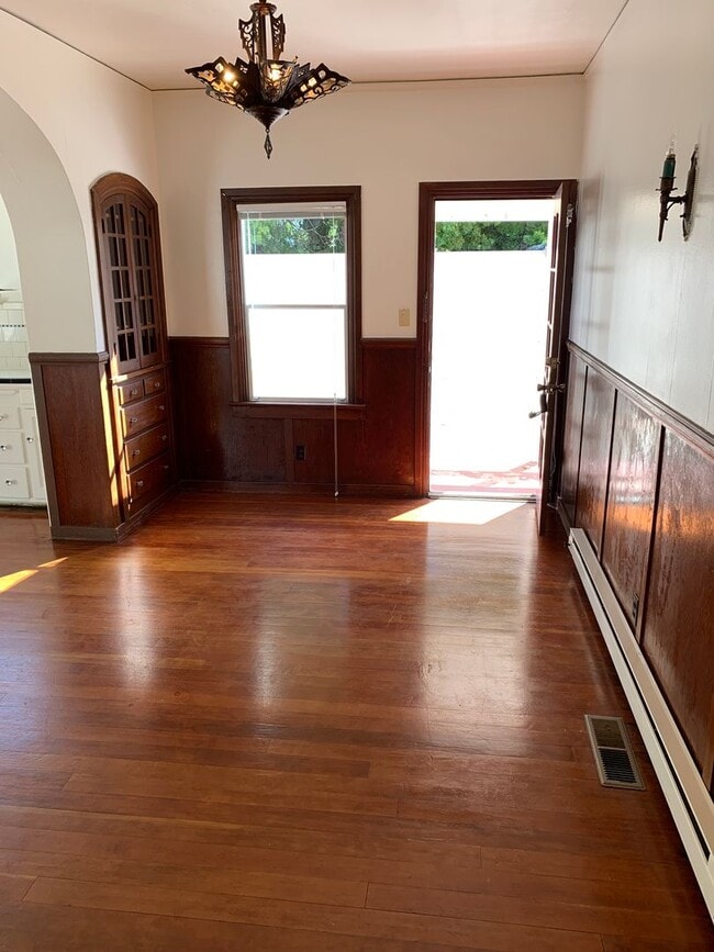 Photo - Jefferson (560) Unit #B