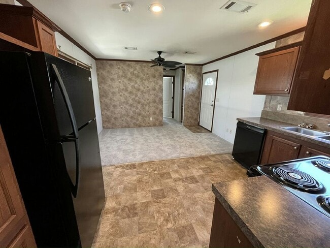 Photo - 757 Harbor Cir