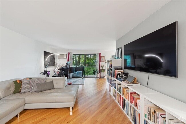 Building Photo - 500 Central Park Ave Unit 135 Rental
