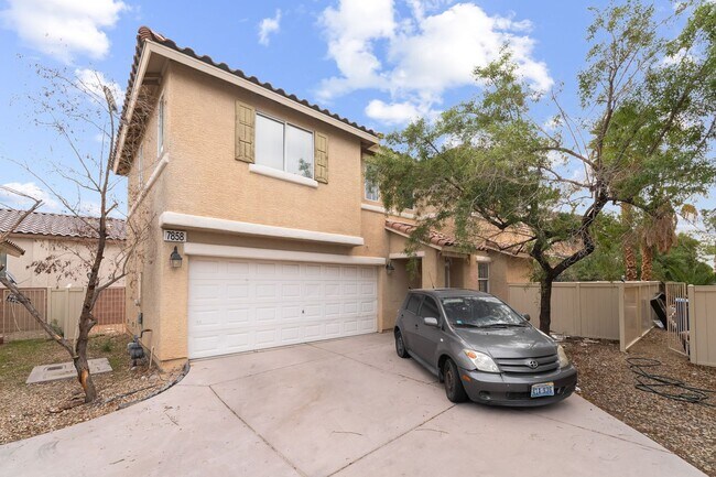 Building Photo - Spacious Two-Story with Modern Comforts!