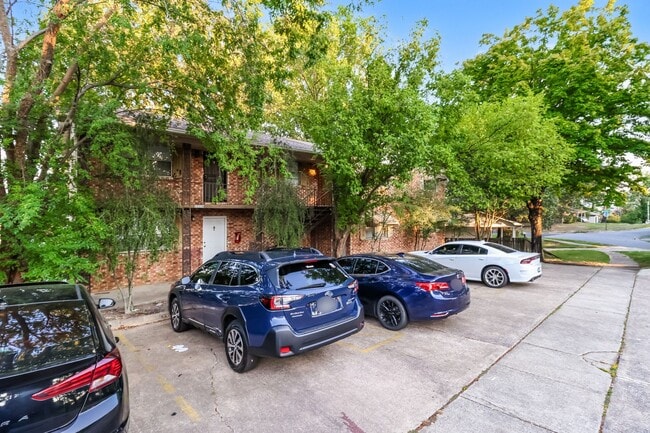 Building Photo - 11114 Beverly Hills Dr Unit C Rental