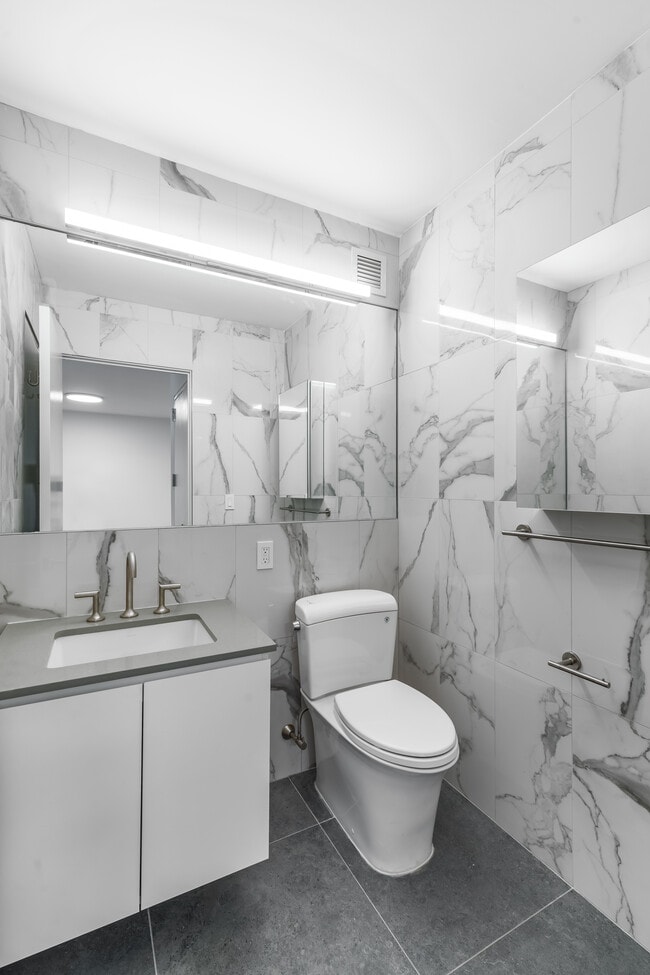 Photo - 101 West End Avenue