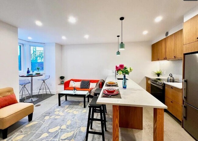 Photo - 71 Booraem Ave Unit Garden Level